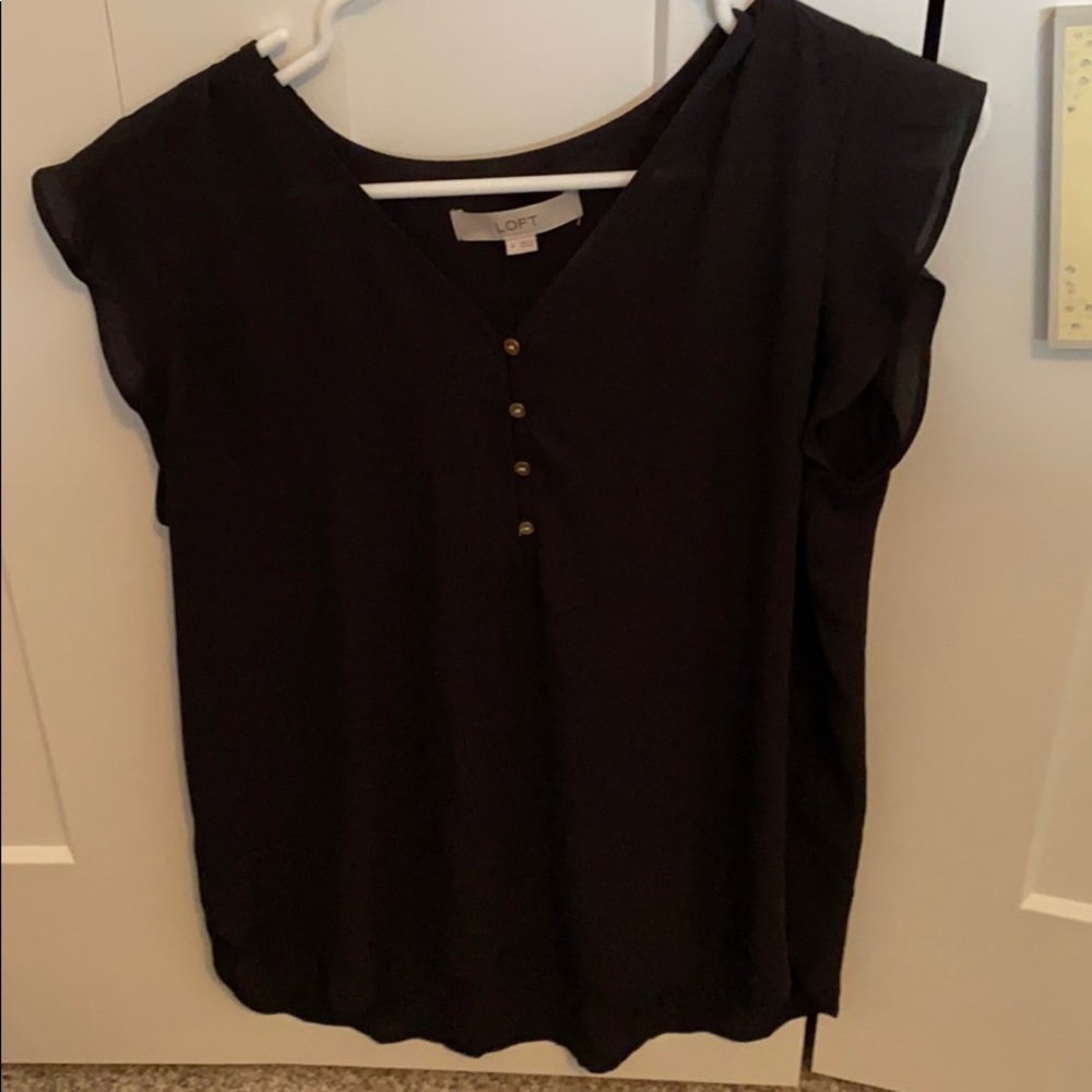 Loft Flutter Sleeve top size medium